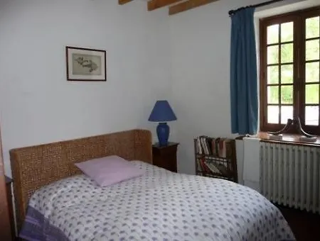 Gite Des Etangs Paulnay Chambre photo